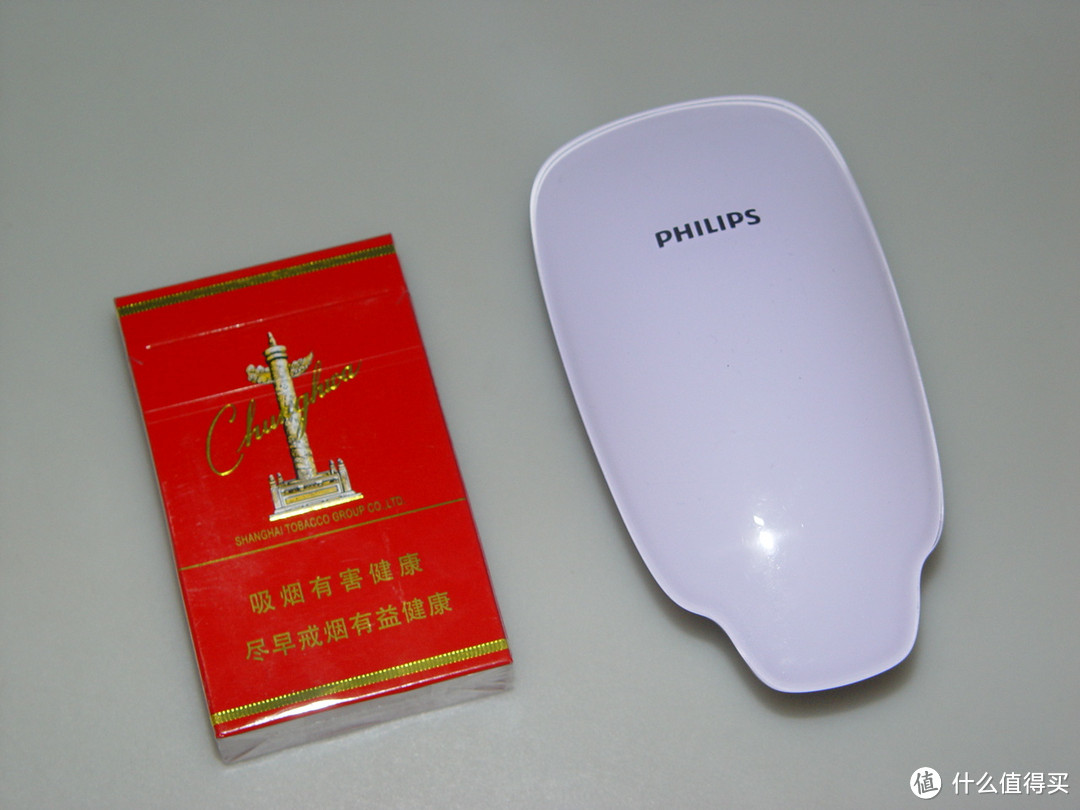 给LP的节日礼物：PHILIPS 飞利浦 HP8235/00 负离子电吹风、HP4585 负离子梳