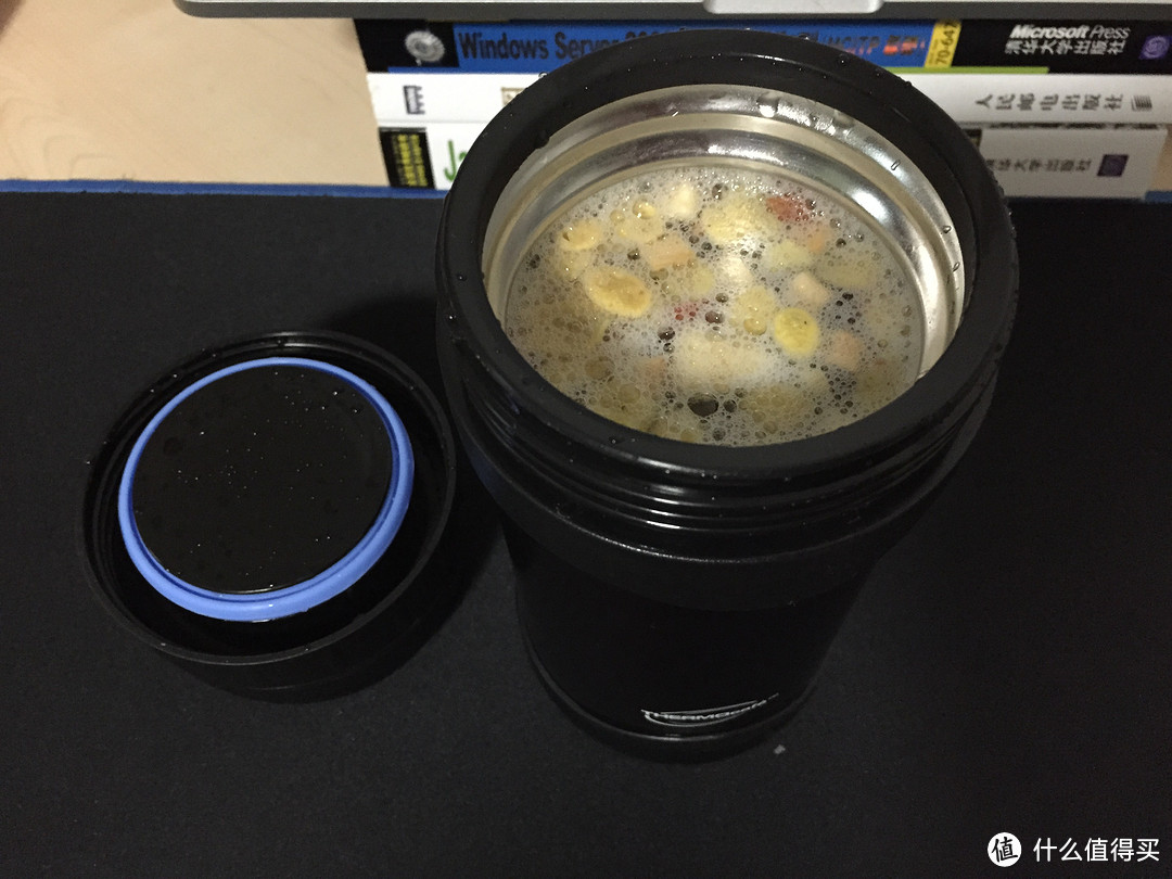 民生信用卡羊毛：THERMOS 膳魔师焖烧杯 CSYG-500BW，试做麦片粥