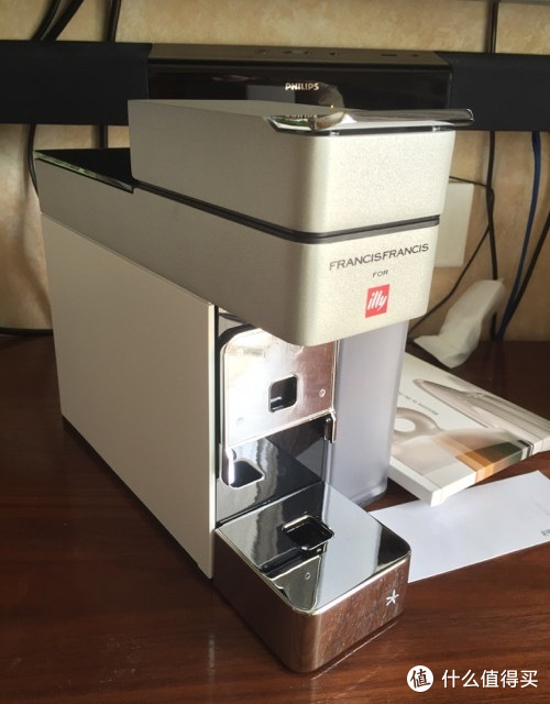 illy 意利 Y5 胶囊咖啡机 & Homewin 磁旋奶泡机