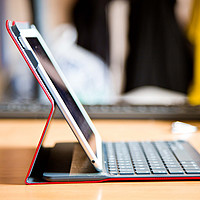 Logitech 罗技 iK1051 带集成键盘的保护套 红色(适用于iPad air2)