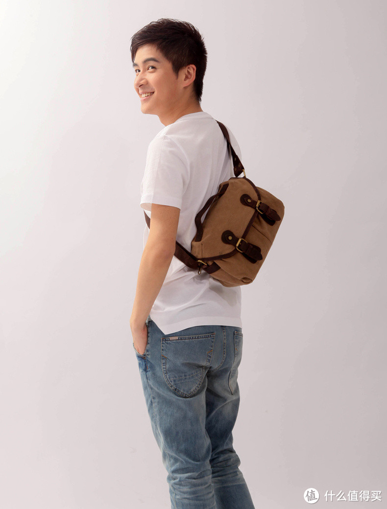 香港本土品牌 DAYBREAK1902 男款单肩斜跨小包