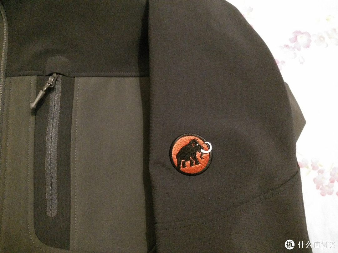 “鸟象之争” Mammut 猛犸象 Plano Softshell Jacket