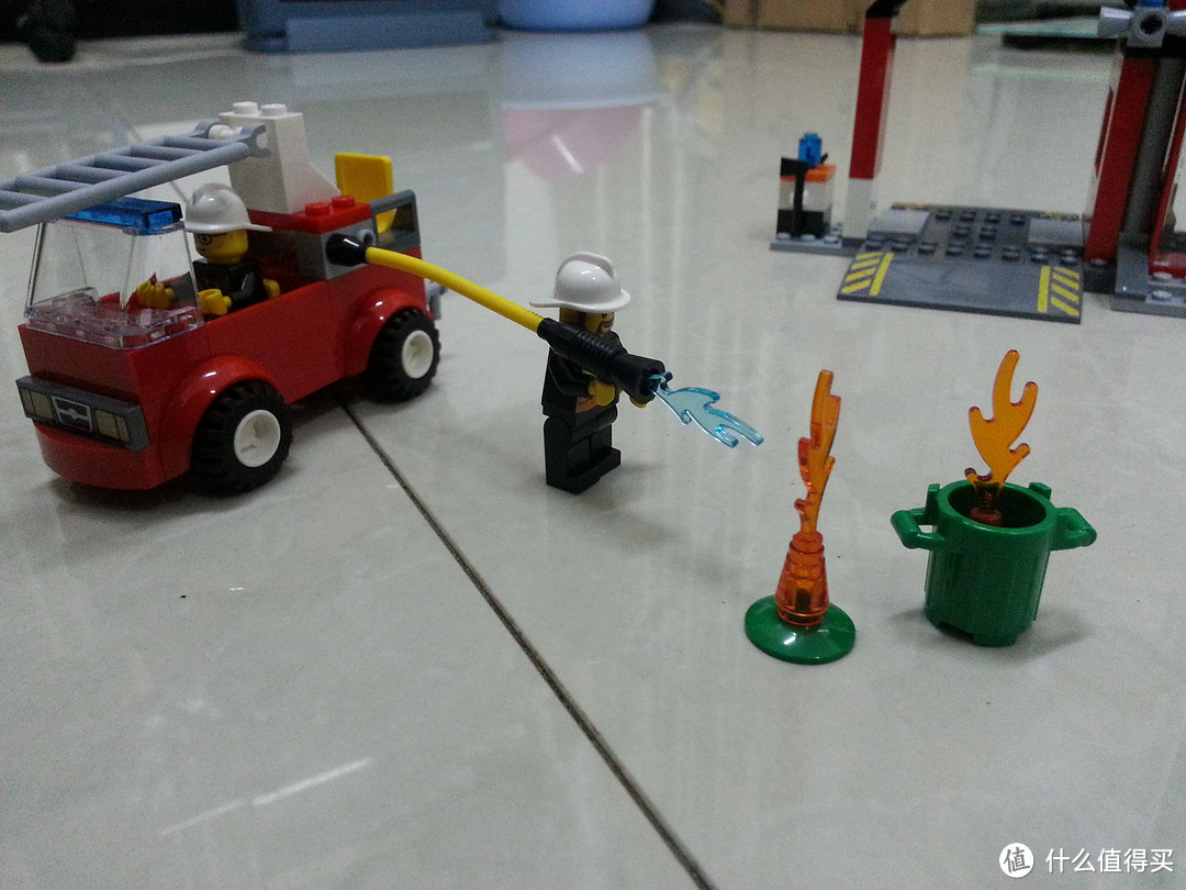 LEGO 乐高 小拼砌师系列 10675警察大追捕、10671火警救援队