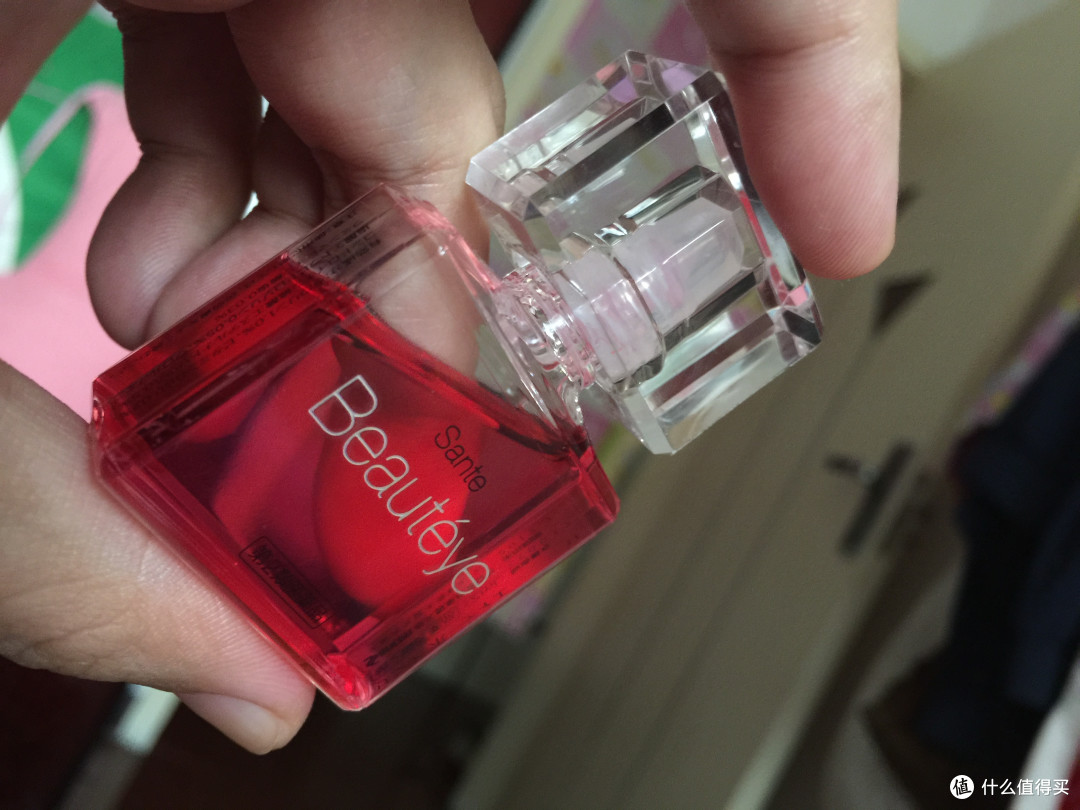 外貌党必入 篇一:santen 参天 beautyeye 红玫瑰滴眼液_眼药水_什么
