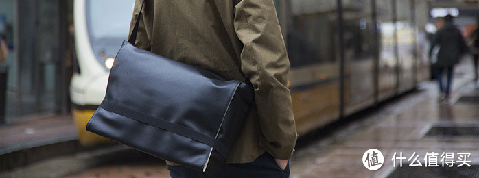 不只是数码袋：MOLESKINE 全新 Classic Bags 系列男包上市