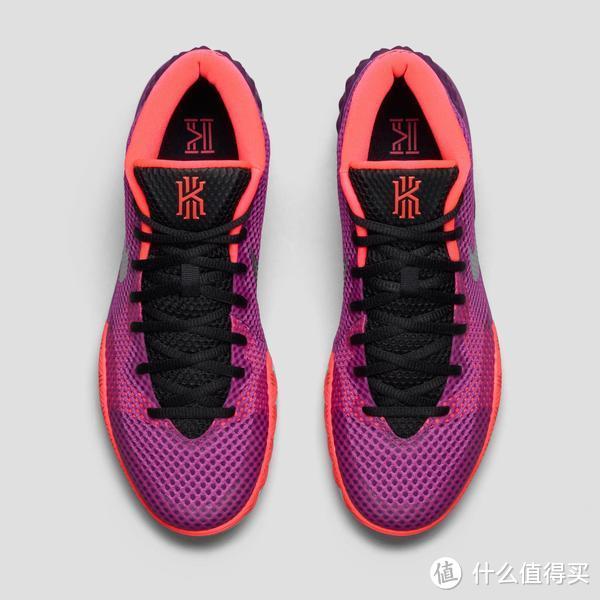 很亮很春天：NIKE Basketball 推出 2015 Easter 复活节系列