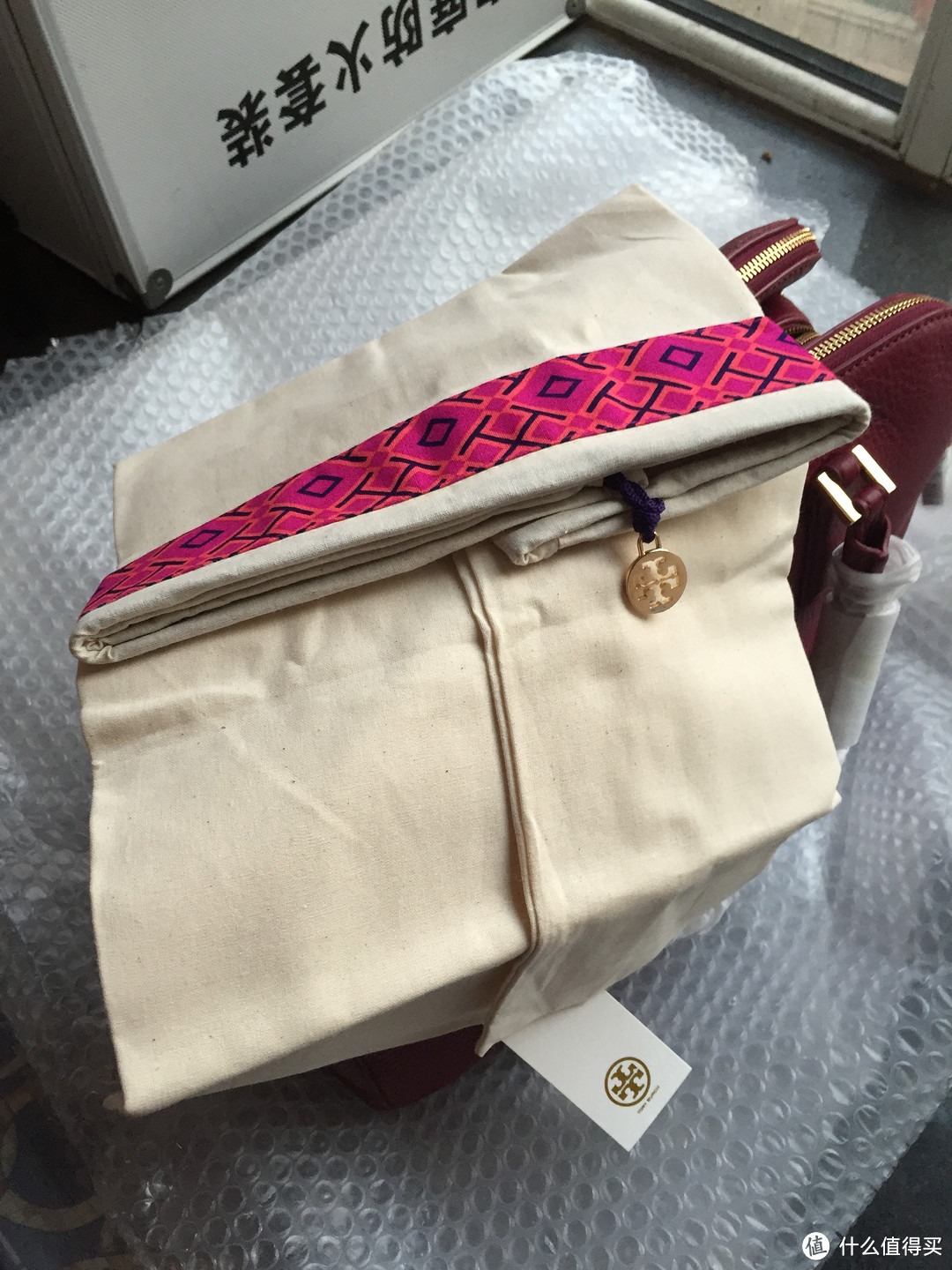 专注小众款：Tory Burch THEA TRIPLE-ZIP 手提包 & Rebecca Minkoff ELLE MINI 单肩包