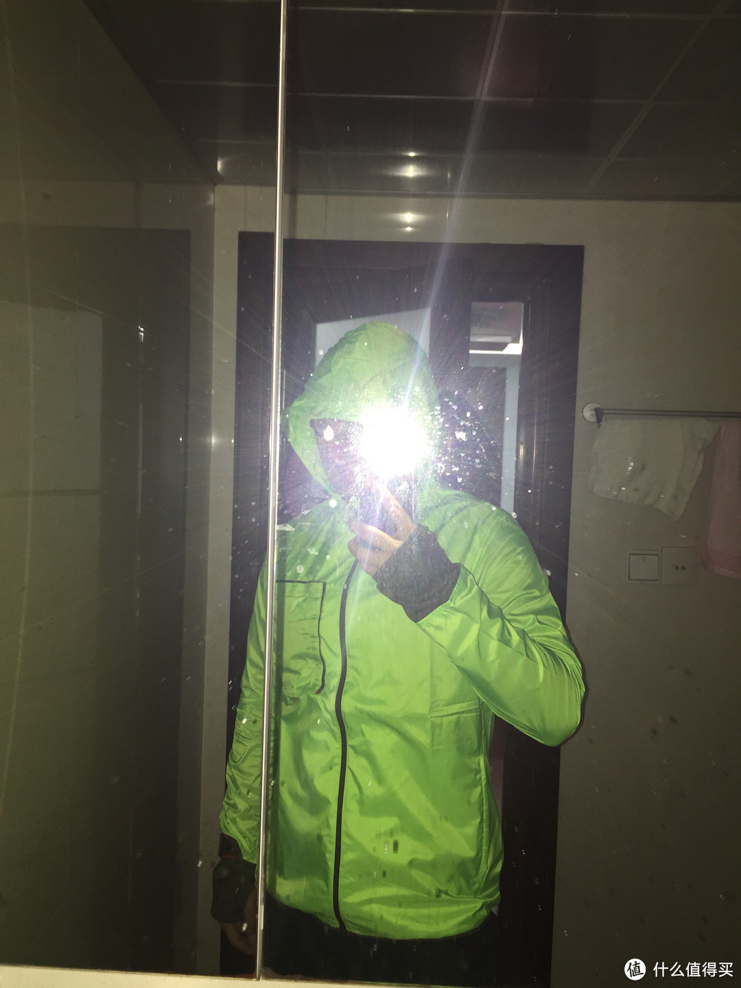 就是要亮骚：adidas 阿迪达斯 RUNNING KANOI LINED JKT 男式 跑步连帽茄克