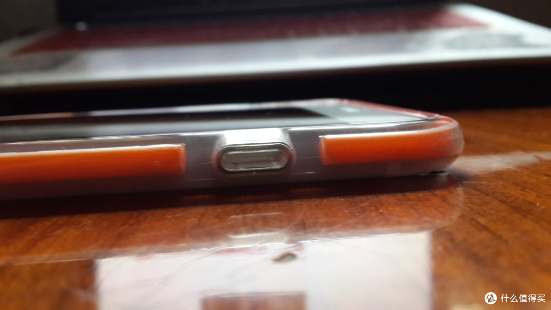 Tech21 Classic Shell 保护壳