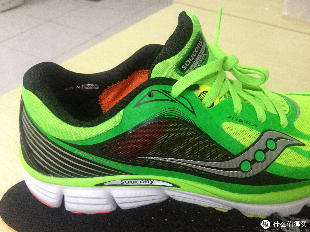 四大进三：Saucony 索康尼 Kinvara 5 男款*级轻量缓冲跑鞋