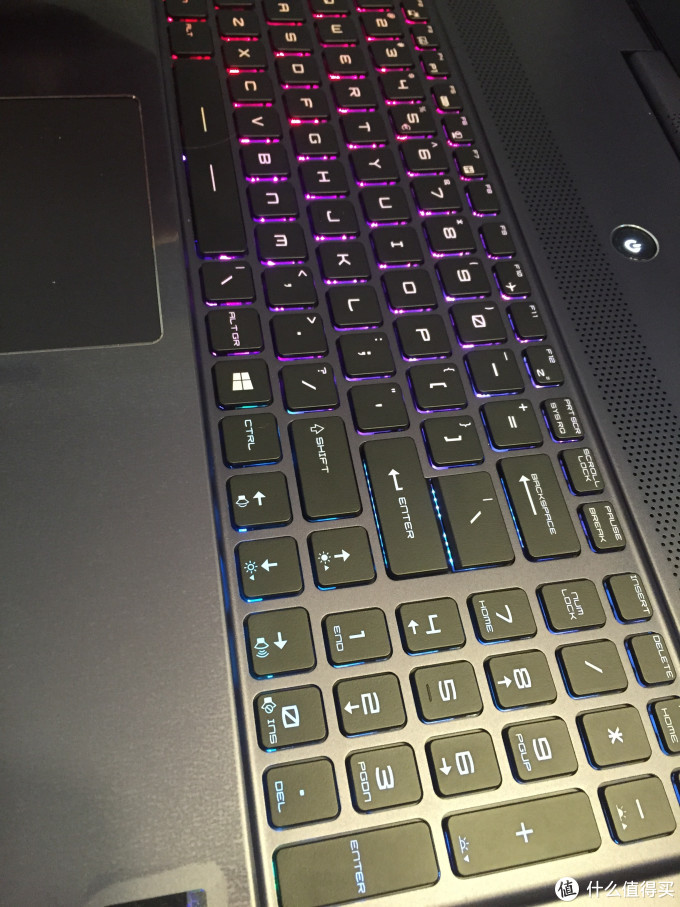 一切为了倒塔：妹子的 MSI 微星 GS70 2QE stealth pro 游戏本体验