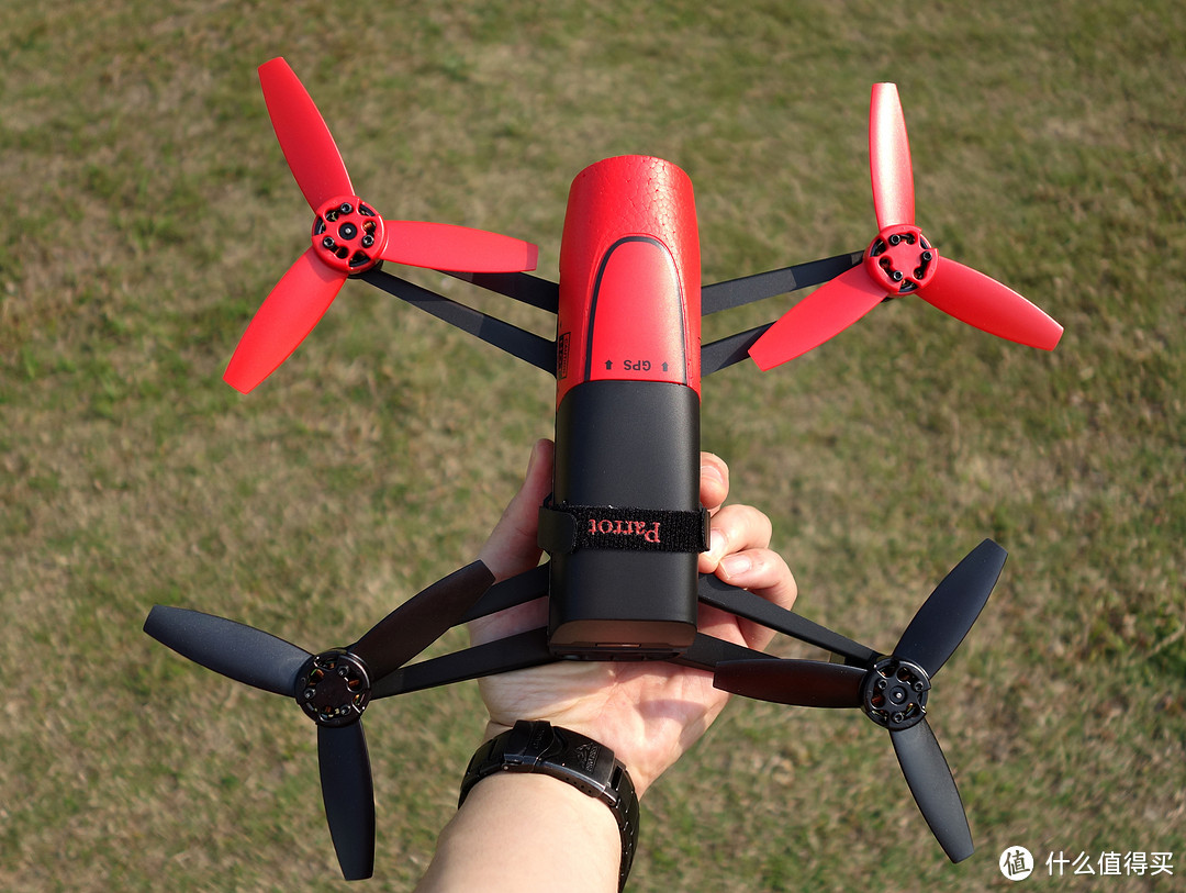 会飞的大眼睛：Parrot 派诺特 Bebop 无人机（四轴飞行器）开箱评测及精彩视频