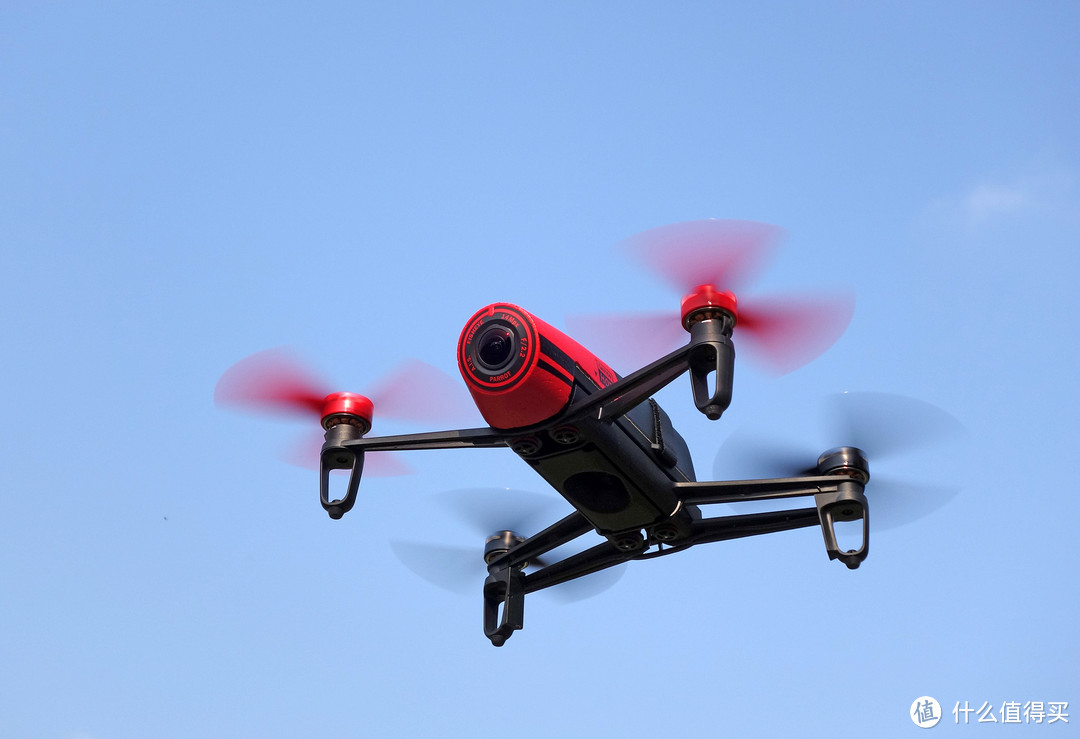 会飞的大眼睛：Parrot 派诺特 Bebop 无人机（四轴飞行器）开箱评测及精彩视频