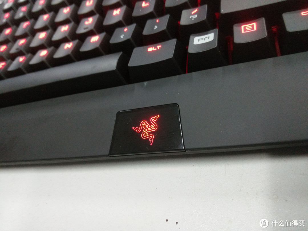 要的就是那一抹骚红：RaZER 雷蛇 BlackWidow 黑寡妇蜘蛛终极潜行版DNF珍藏版 机械键盘