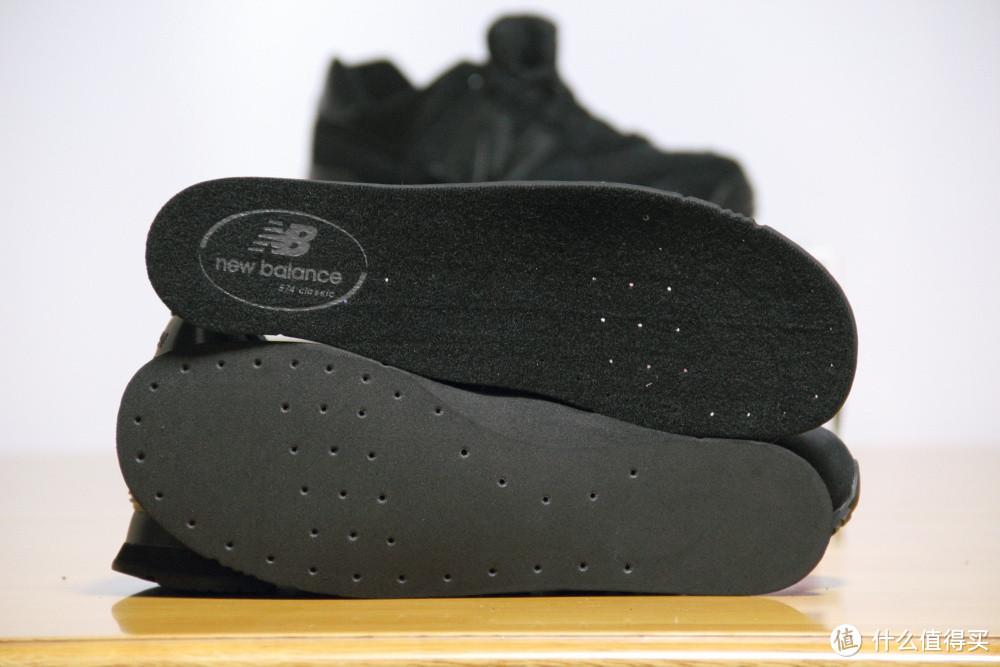 一“黑”到底：New Balance 新百伦 574  男士休闲运动鞋