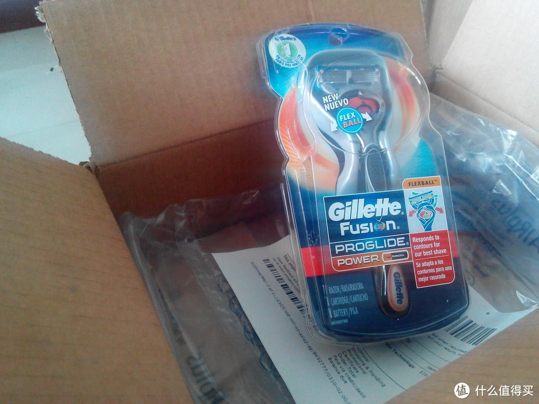 跨越两代的动力剃须刀对比：Gillette 吉列致顺VS锋隐