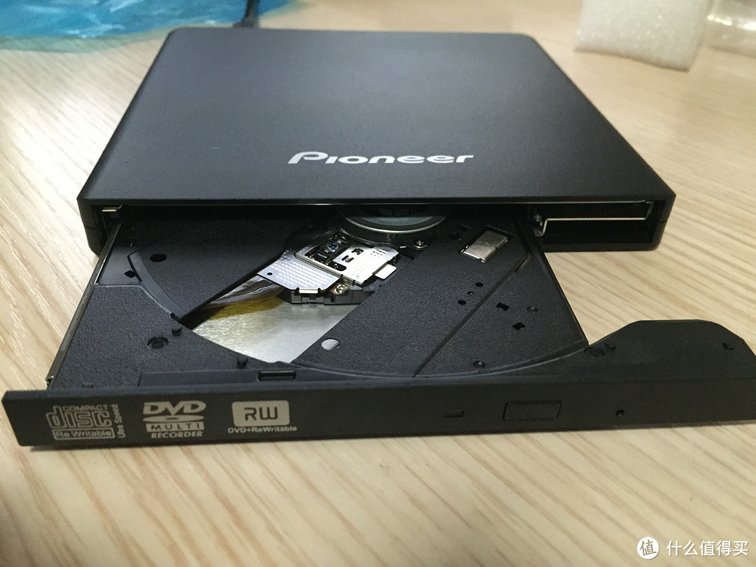 更薄更持久：Pioneer 先锋 DVR-XU01 超薄外置刻录机 