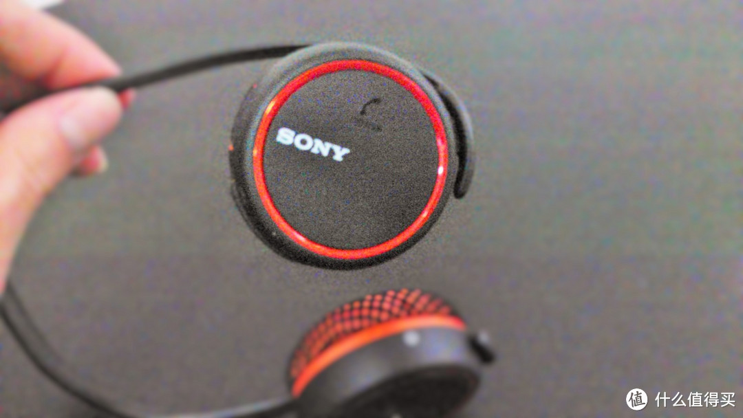 戴上就不想摘下：Sony 索尼 MDR-AS700BTDCCN