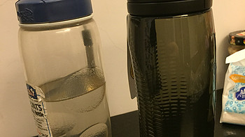 THERMOS 膳魔师 Intak Hydration Bottle 一键开合运动水壶