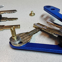 工具夹改造钥匙收纳DIY来了 篇二：塑料柄钥匙收纳利器