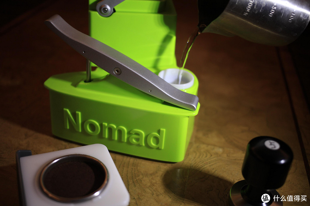 Kickstarter众筹产品：Nomad Espresso Maker不插电便携手压式咖啡机