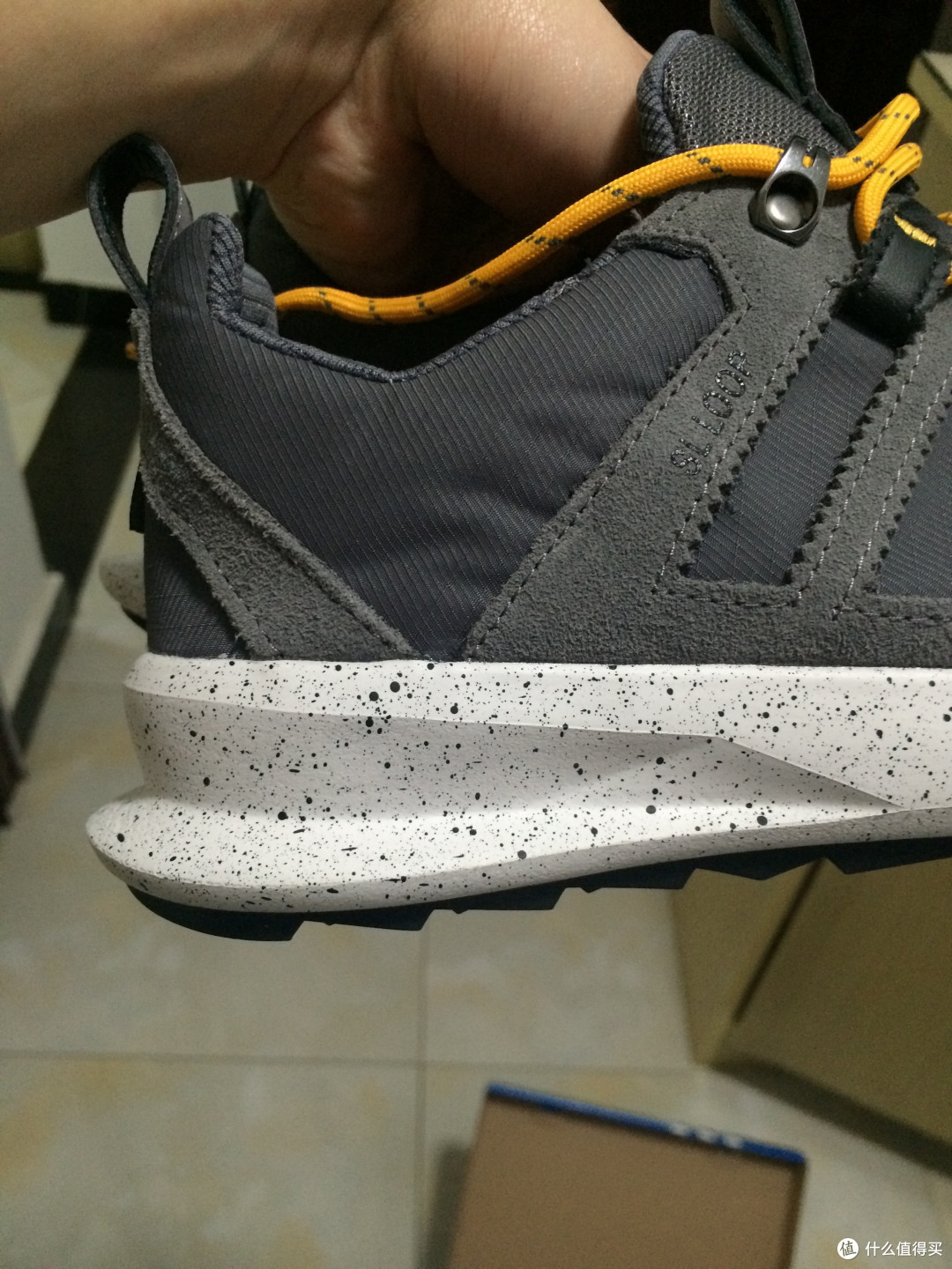 那一抹骚黄:adidas 阿迪达斯 Originals 三叶草 SL Loop TR 男款复古跑鞋