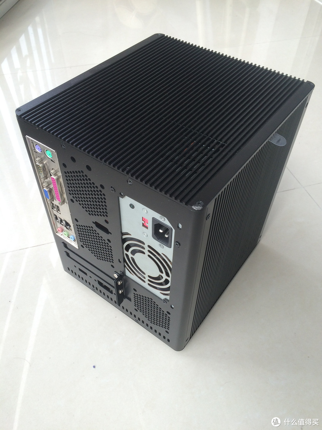 新瓶装老酒，立人 E.mini 新版E-M5 全铝HTPC机箱 USB3.0 MATX机箱