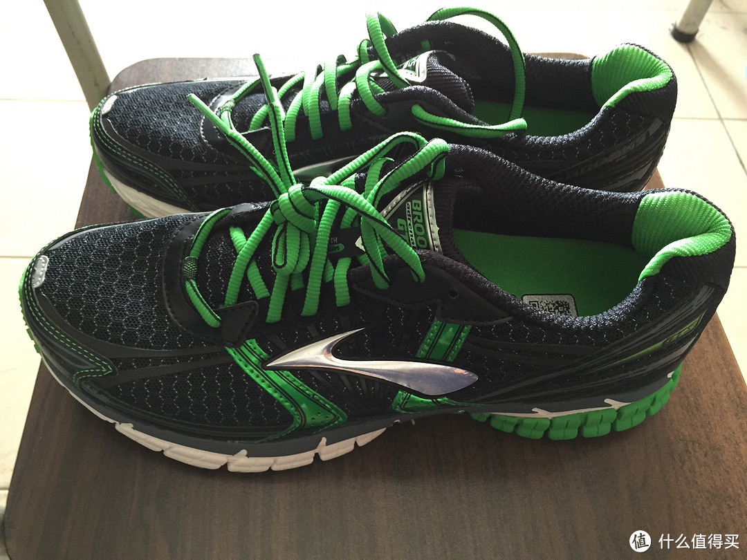 Brooks 布鲁克斯 GTS14 跑鞋小测，外加与GT2000简单对比