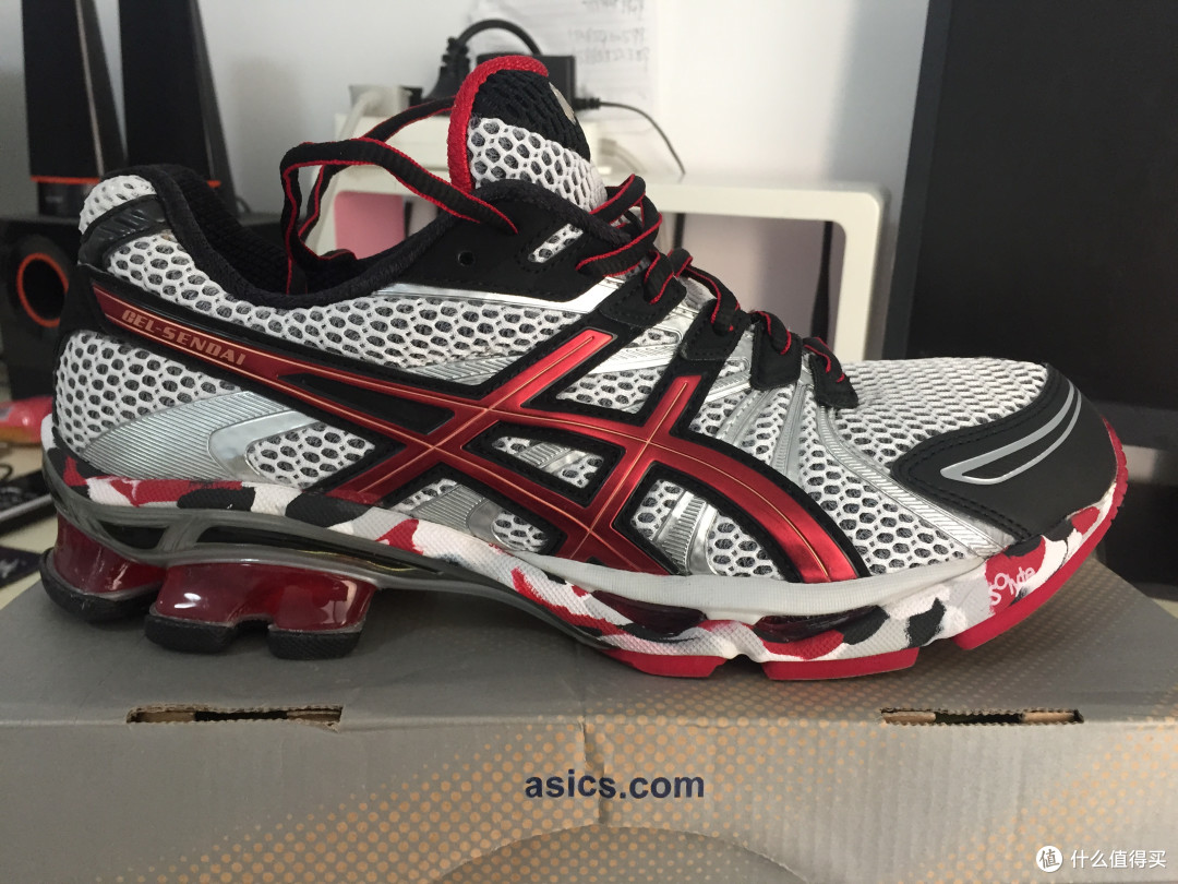 小白的无知选择:asics 亚瑟士 sendai 全控跑鞋
