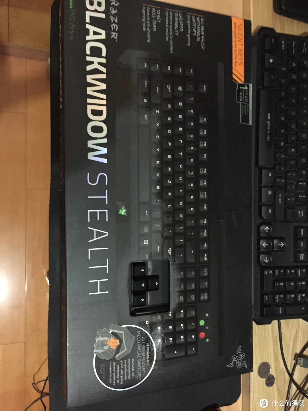 Razer 雷蛇 BlackWidow TE 黑寡妇蜘蛛潜行版 & RK ROYAL KLUDGE RG928 RGB 白色茶轴