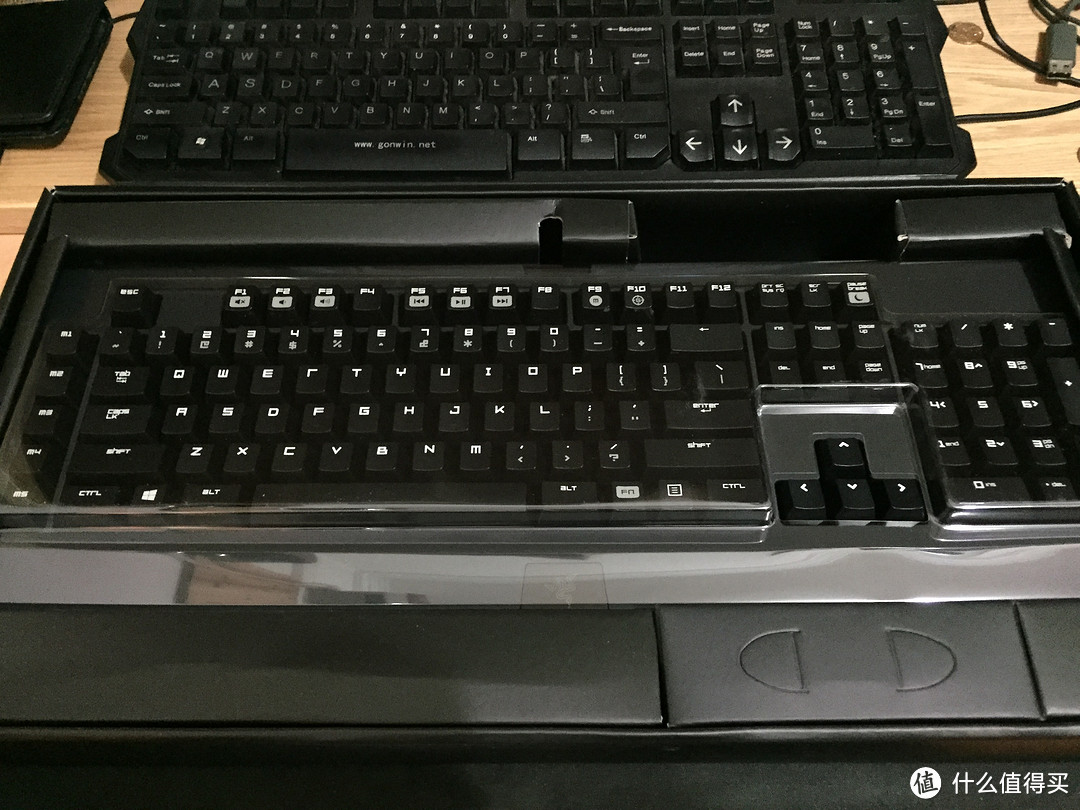 Razer 雷蛇 BlackWidow TE 黑寡妇蜘蛛潜行版 & RK ROYAL KLUDGE RG928 RGB 白色茶轴