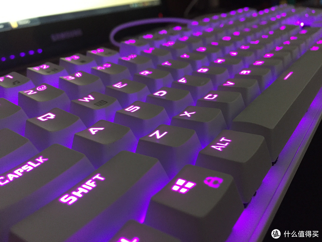 Razer 雷蛇 BlackWidow TE 黑寡妇蜘蛛潜行版 & RK ROYAL KLUDGE RG928 RGB 白色茶轴