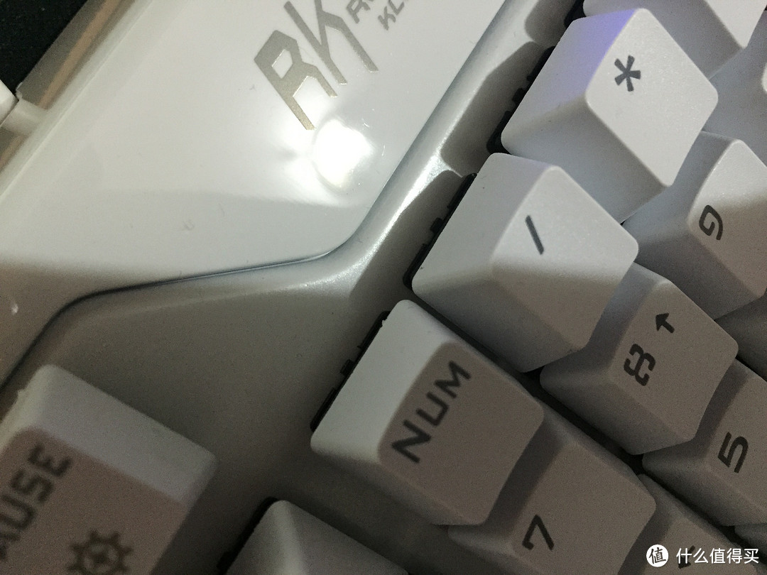 Razer 雷蛇 BlackWidow TE 黑寡妇蜘蛛潜行版 & RK ROYAL KLUDGE RG928 RGB 白色茶轴