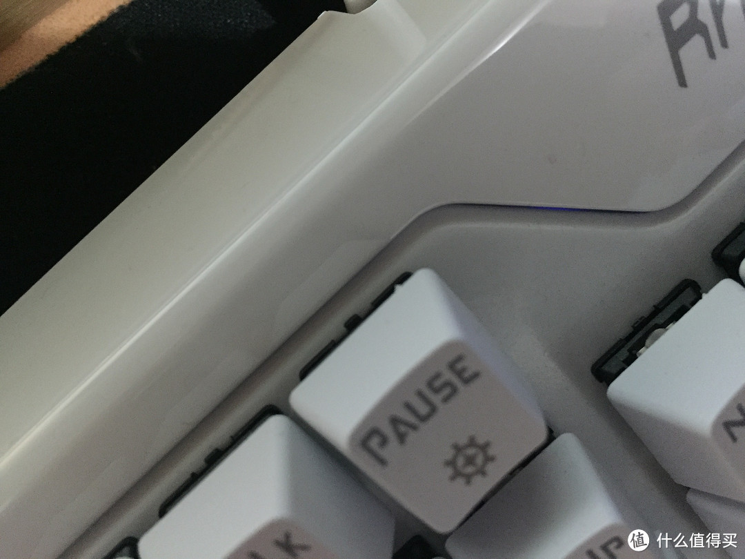 Razer 雷蛇 BlackWidow TE 黑寡妇蜘蛛潜行版 & RK ROYAL KLUDGE RG928 RGB 白色茶轴