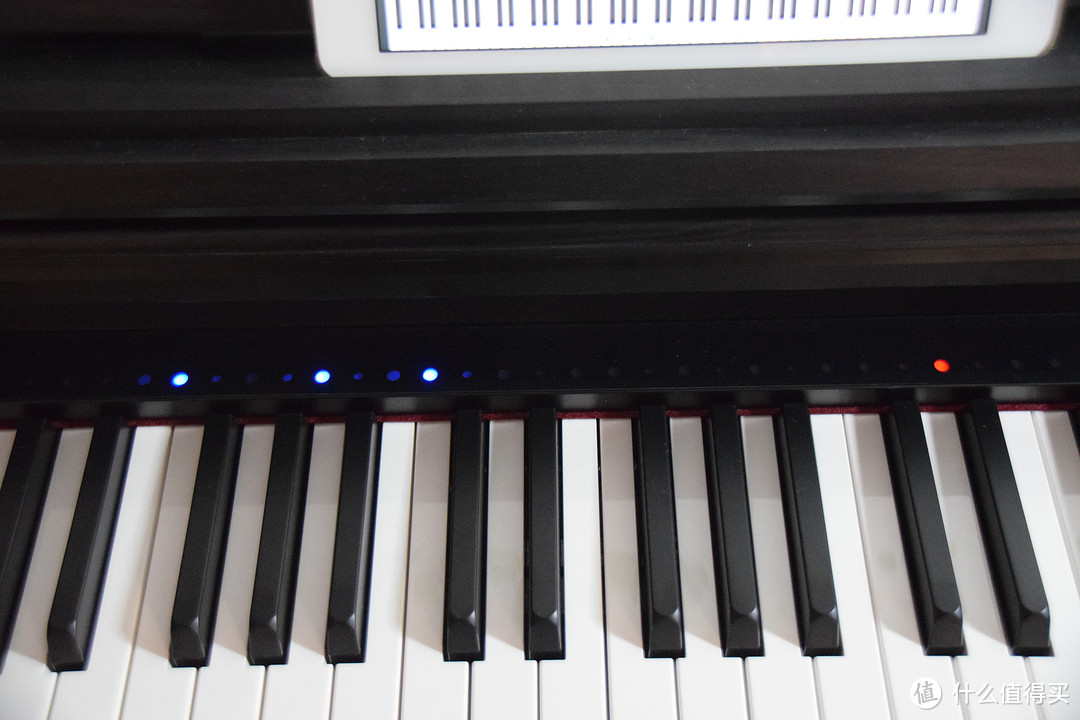 The ONE 智能钢琴评测 让学钢琴变得更简单