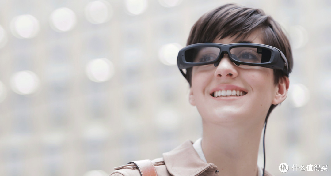 比谷歌眼镜稍厚重：SONY 索尼 SmartEyeglass 智能眼镜开发者版 上市开售