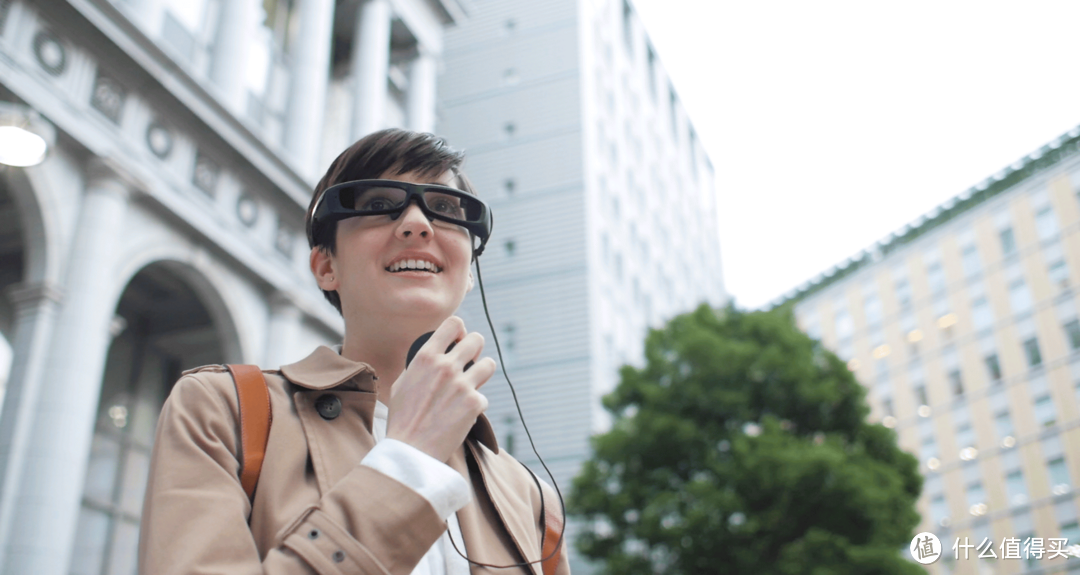 比谷歌眼镜稍厚重：SONY 索尼 SmartEyeglass 智能眼镜开发者版 上市开售