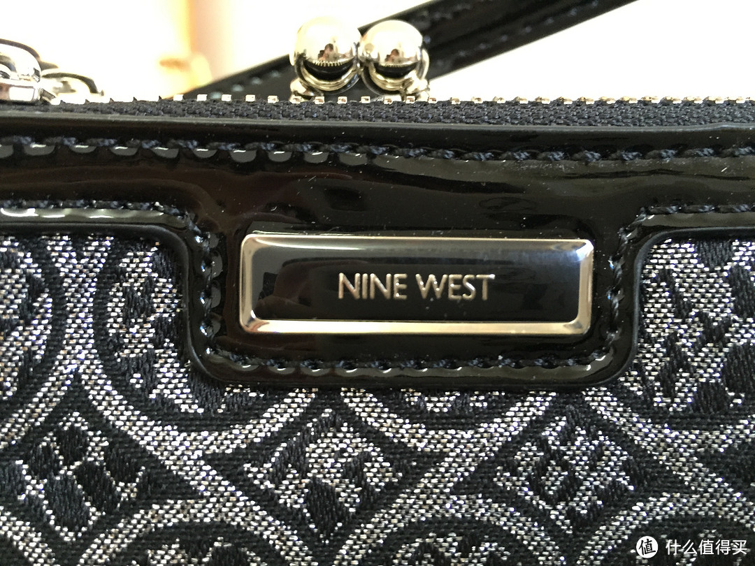 Nine West 玖熙 9s Jacquard 斜挎包