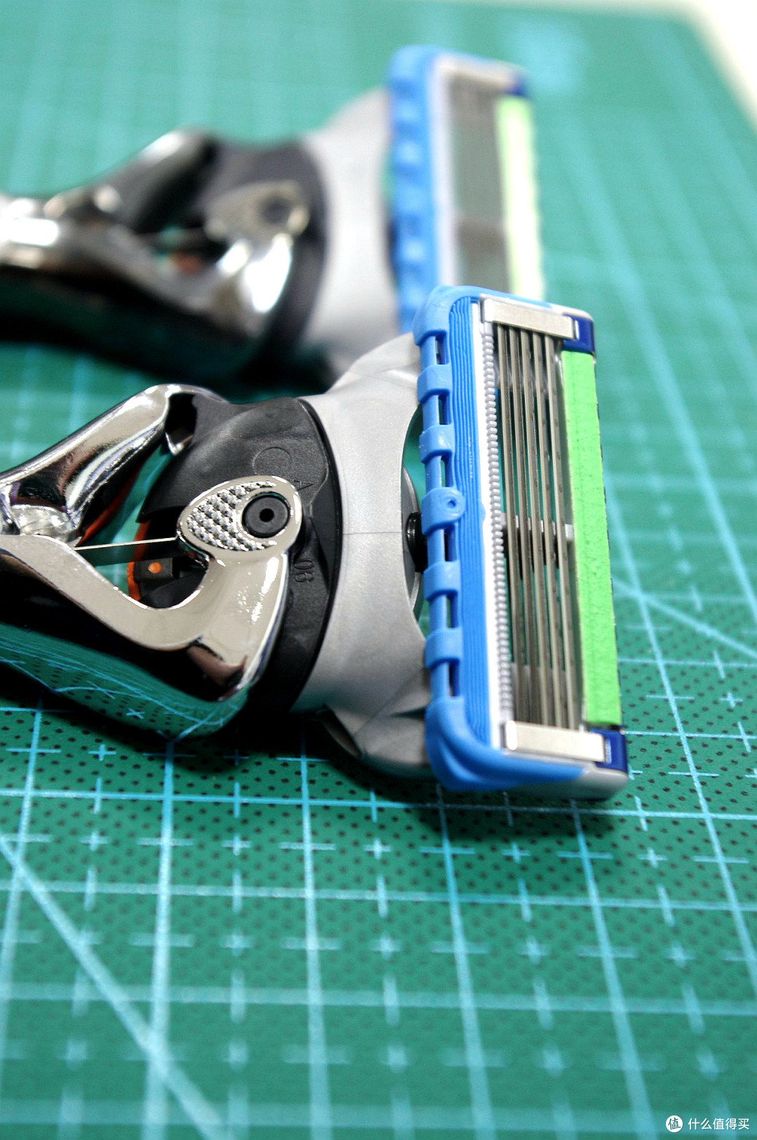 Gillette 吉列 锋隐致顺 剃须刀 极致的顺滑 (美亚与中亚的对决)