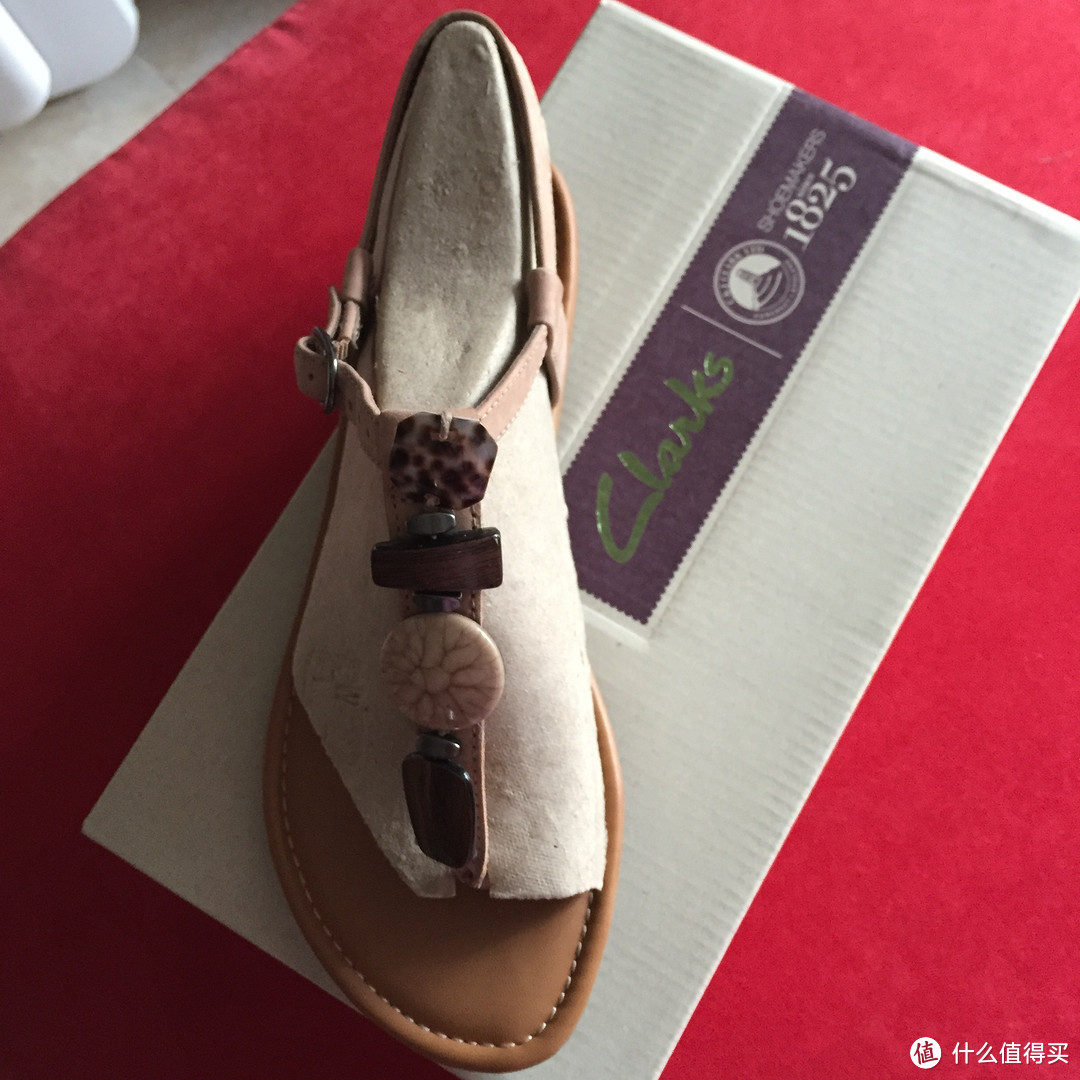 为了不浪费免邮券：Clarks 其乐女士凉鞋& crocs 卡骆驰男士洞洞鞋