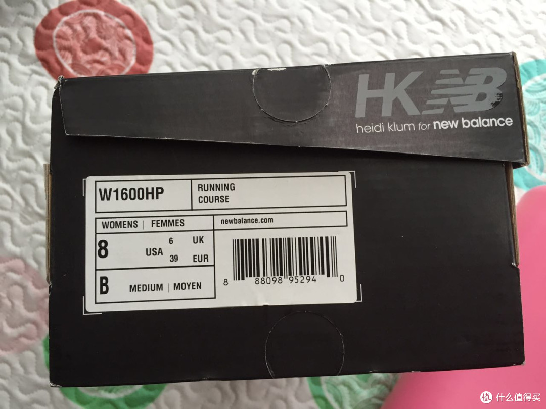 给妈妈购买的限量NB鞋:New Balance 新百伦 W1600 HKNB 轻量缓震跑鞋