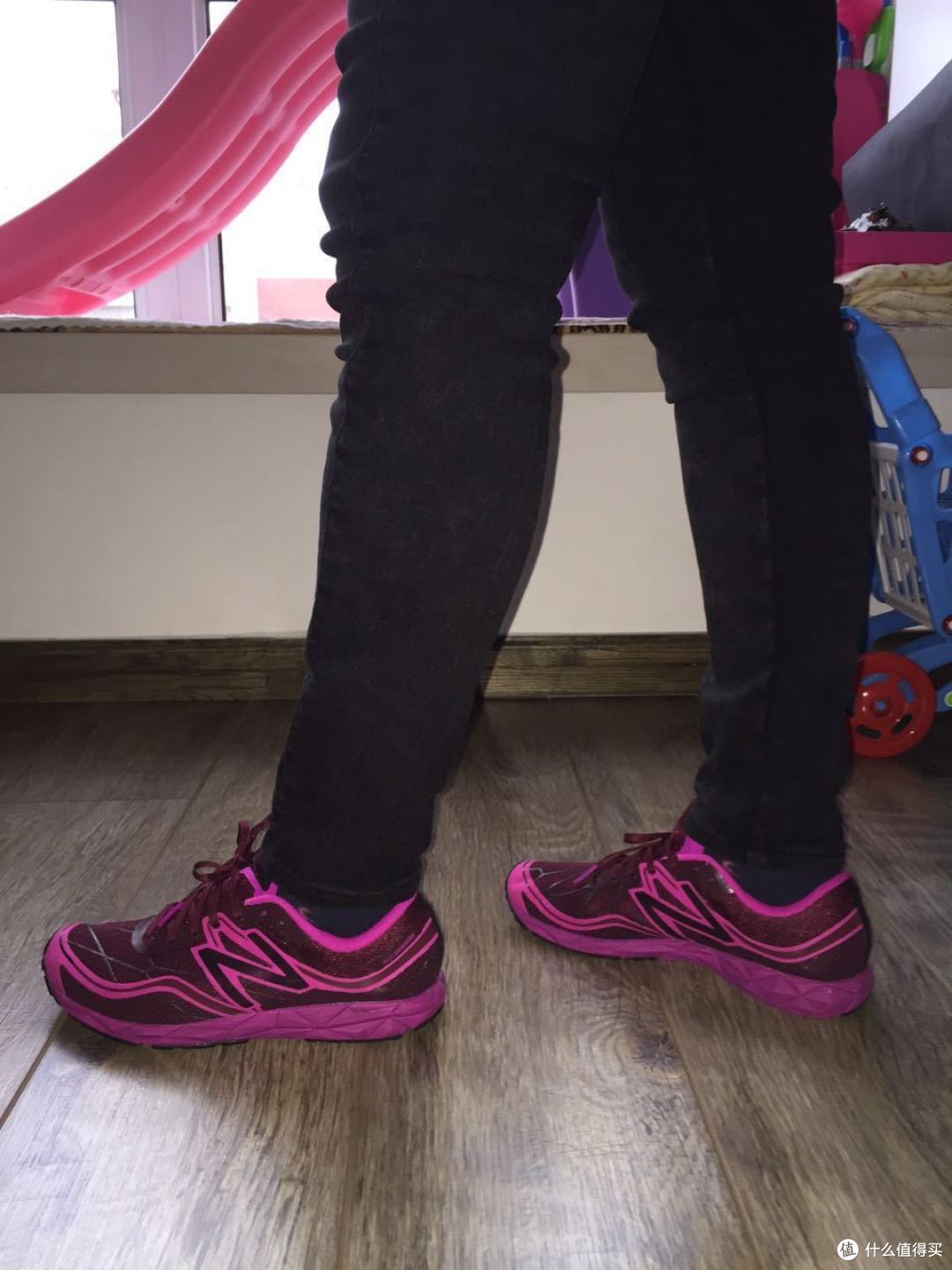 给妈妈购买的限量NB鞋:New Balance 新百伦 W1600 HKNB 轻量缓震跑鞋