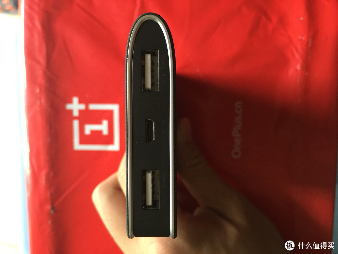 OnePlus 一加 来电 移动电源 砂岩黑 & 一加插头