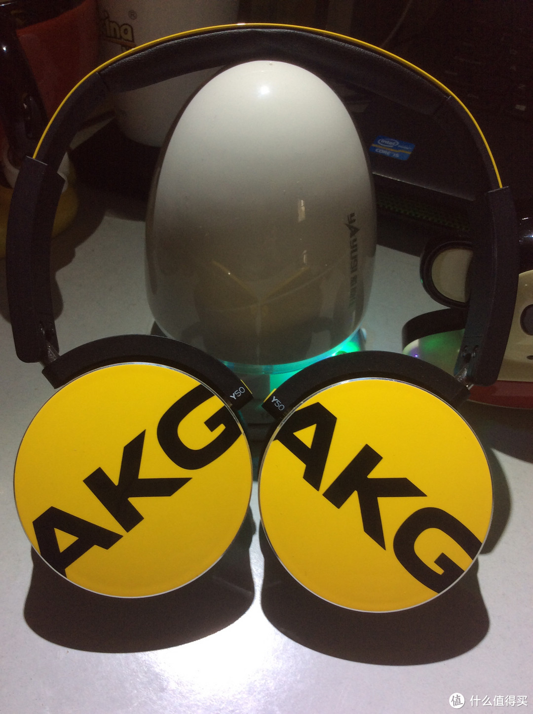 AKG Y50