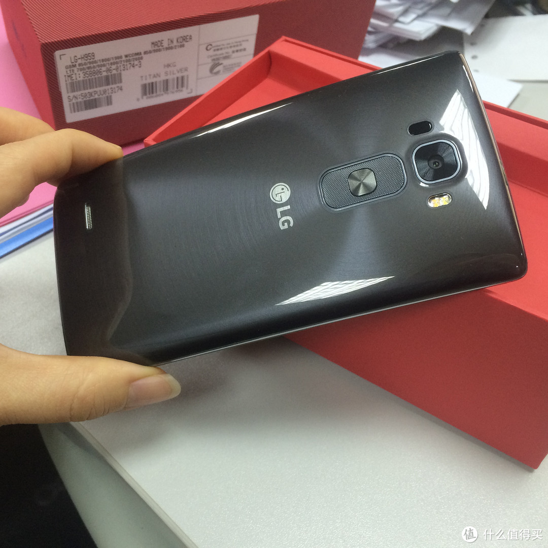 苏宁香港旗舰店入手 LG G Flex 2 柔性机身手机