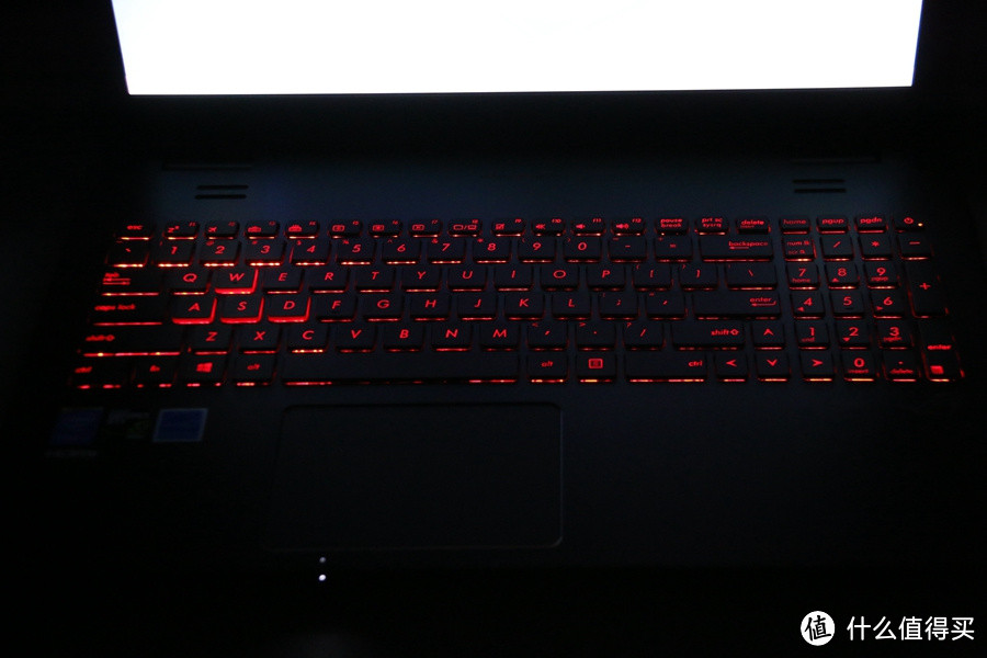 迟来的开箱：ASUS 华硕 ROG 玩家国度 GL551JM-DH71 游戏本