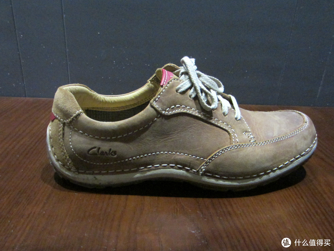 STP购入Clarks 其乐男休闲鞋& Keen 女皮拖鞋