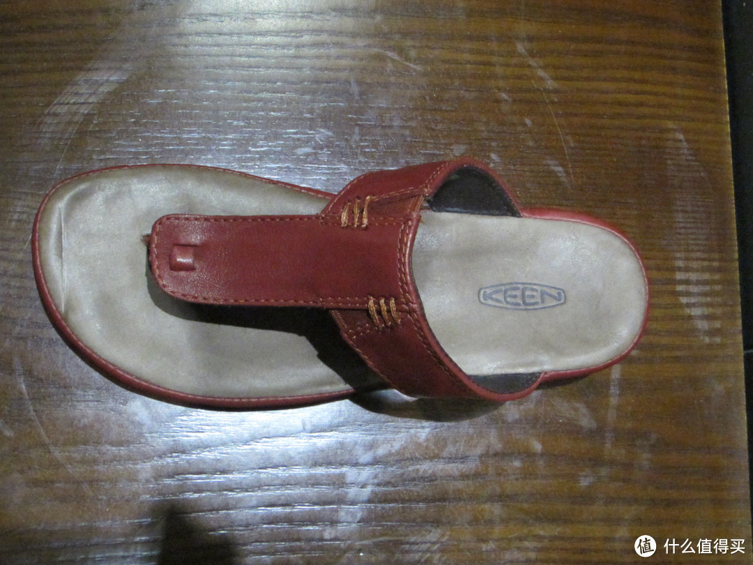 STP购入Clarks 其乐男休闲鞋& Keen 女皮拖鞋