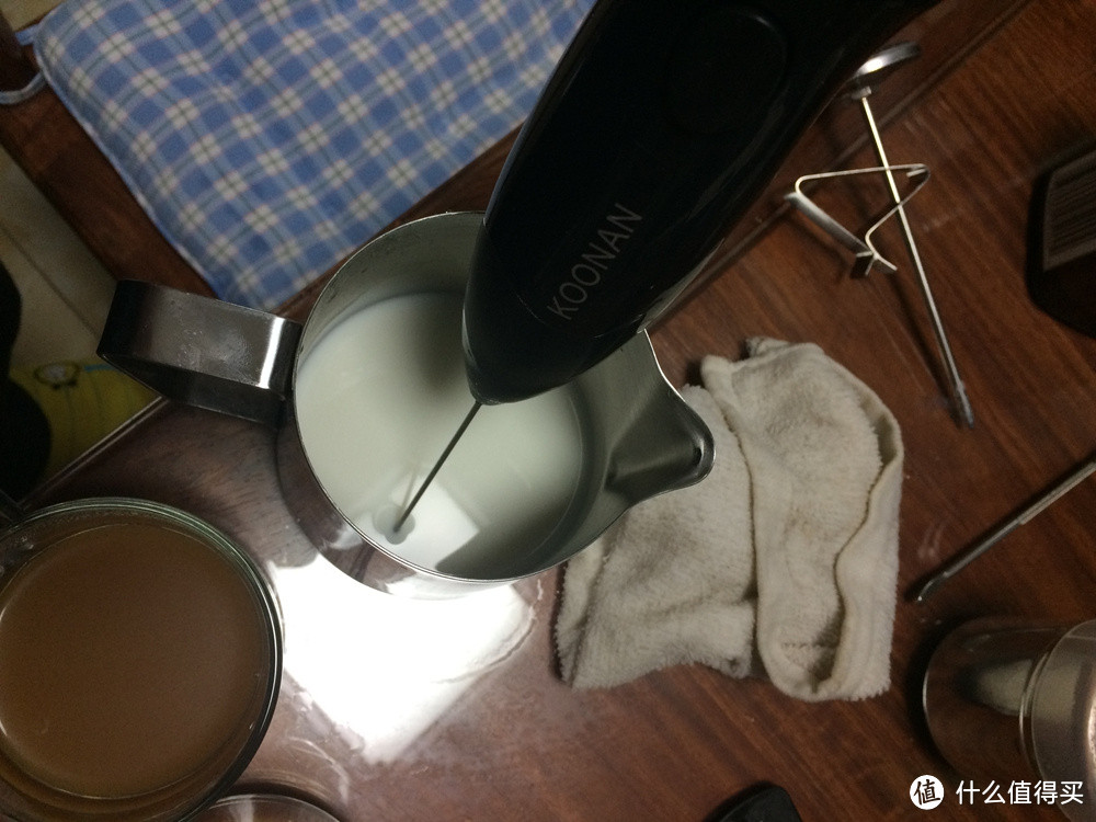 AeroPress 爱乐压便携式手压咖啡压滤器及手冲咖啡分享