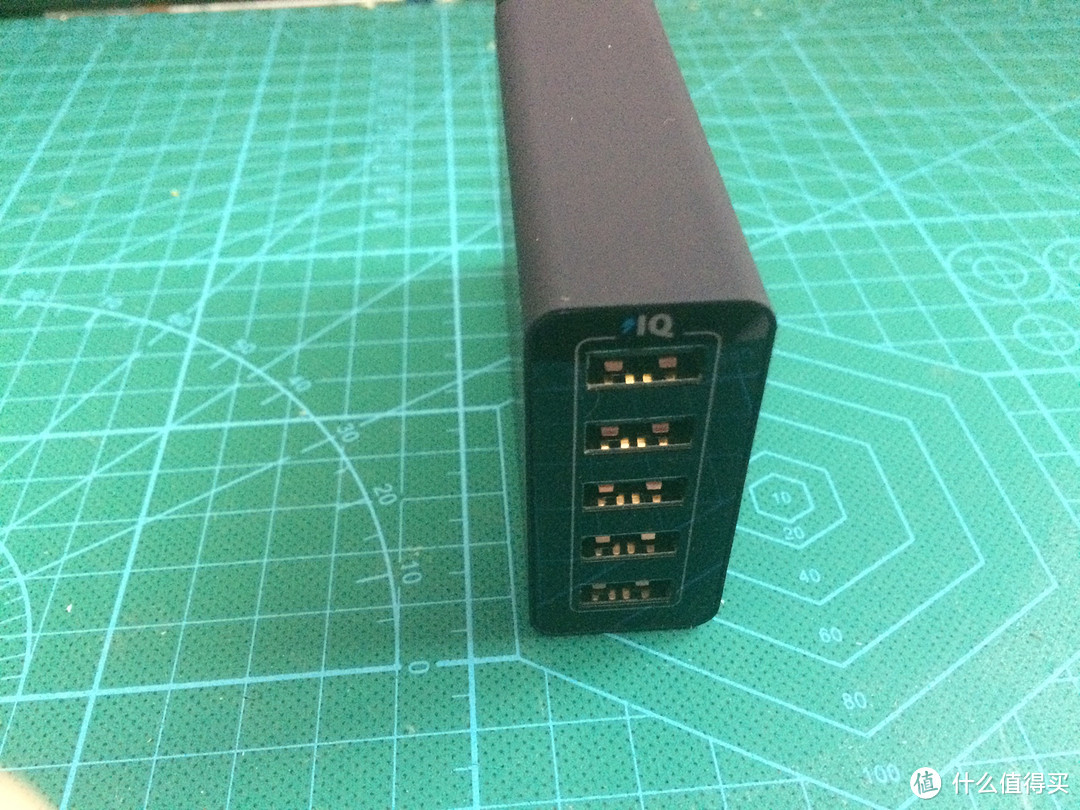 Anker PowerIQ 40W 5口USB充电器